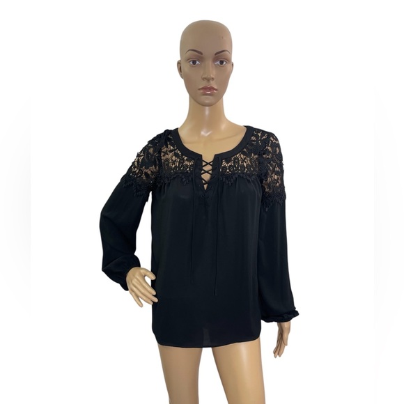 Express Women’s Size Medium Long Sleeve Lace Trim Solid Black Blouse - Picture 1 of 5